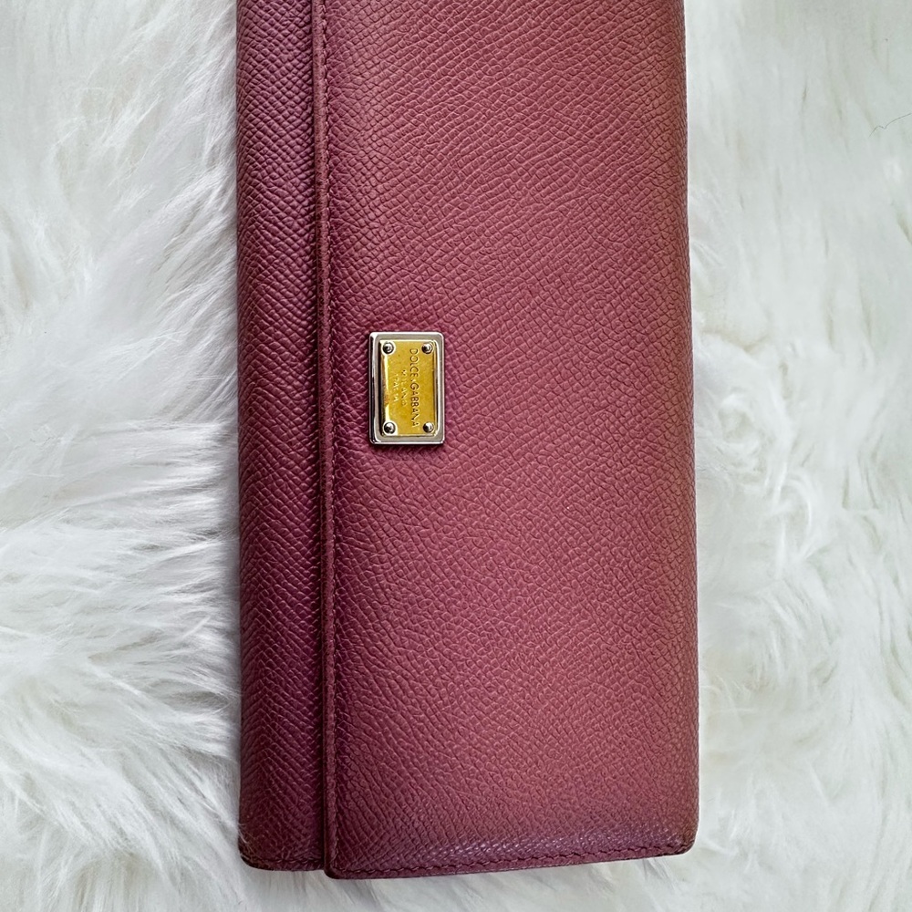 Dolce & Gabbana Burgundy Textured Leather Card Holder with Gold Plaque